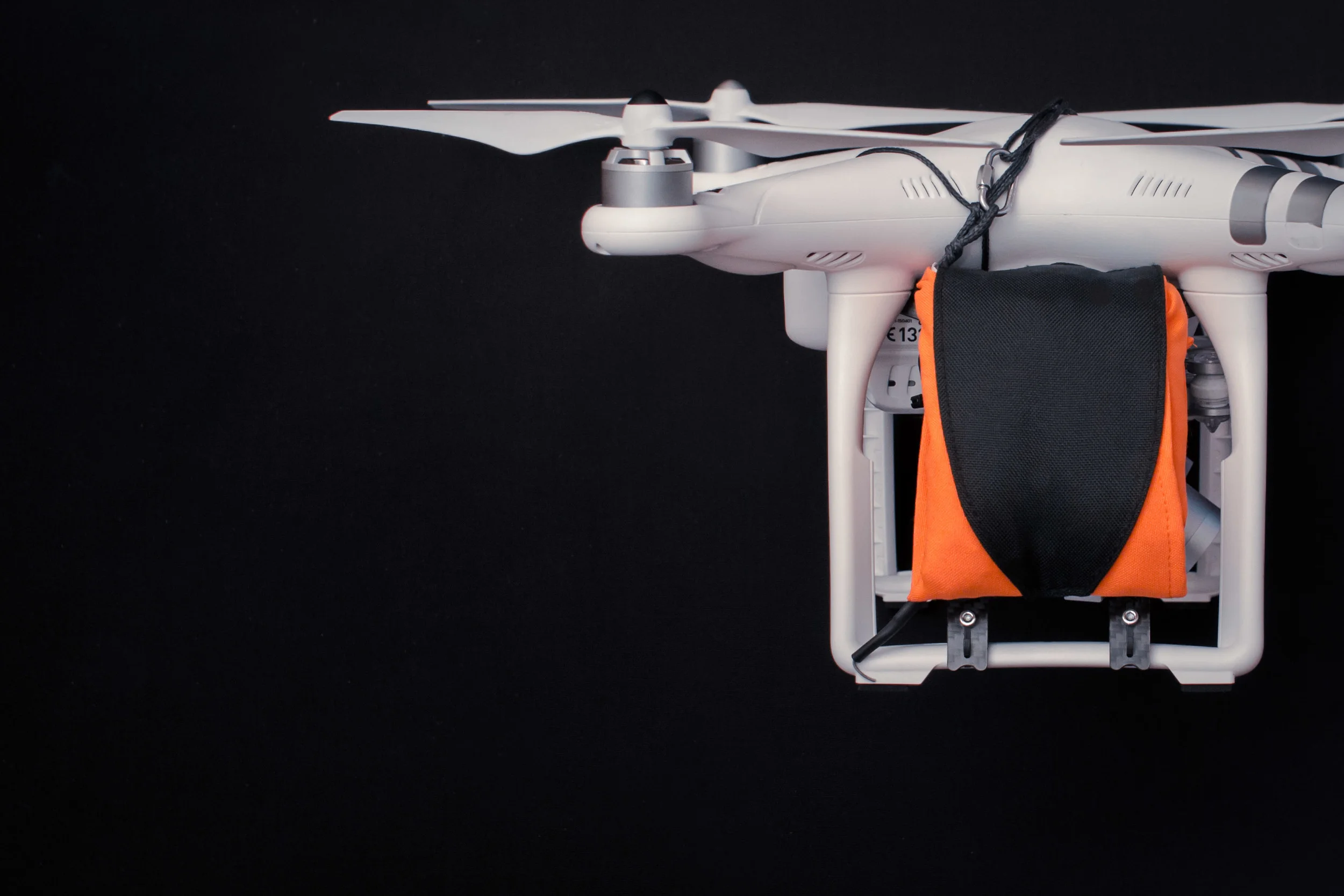 DJI Phantom 3 - Skycat XS hobby series — Skycat.pro Parachute